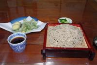 大盛り蕎麦と野菜天ぷら